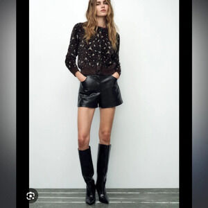 Zara belted high waisted faux leather black classic shorts blogger fav spring